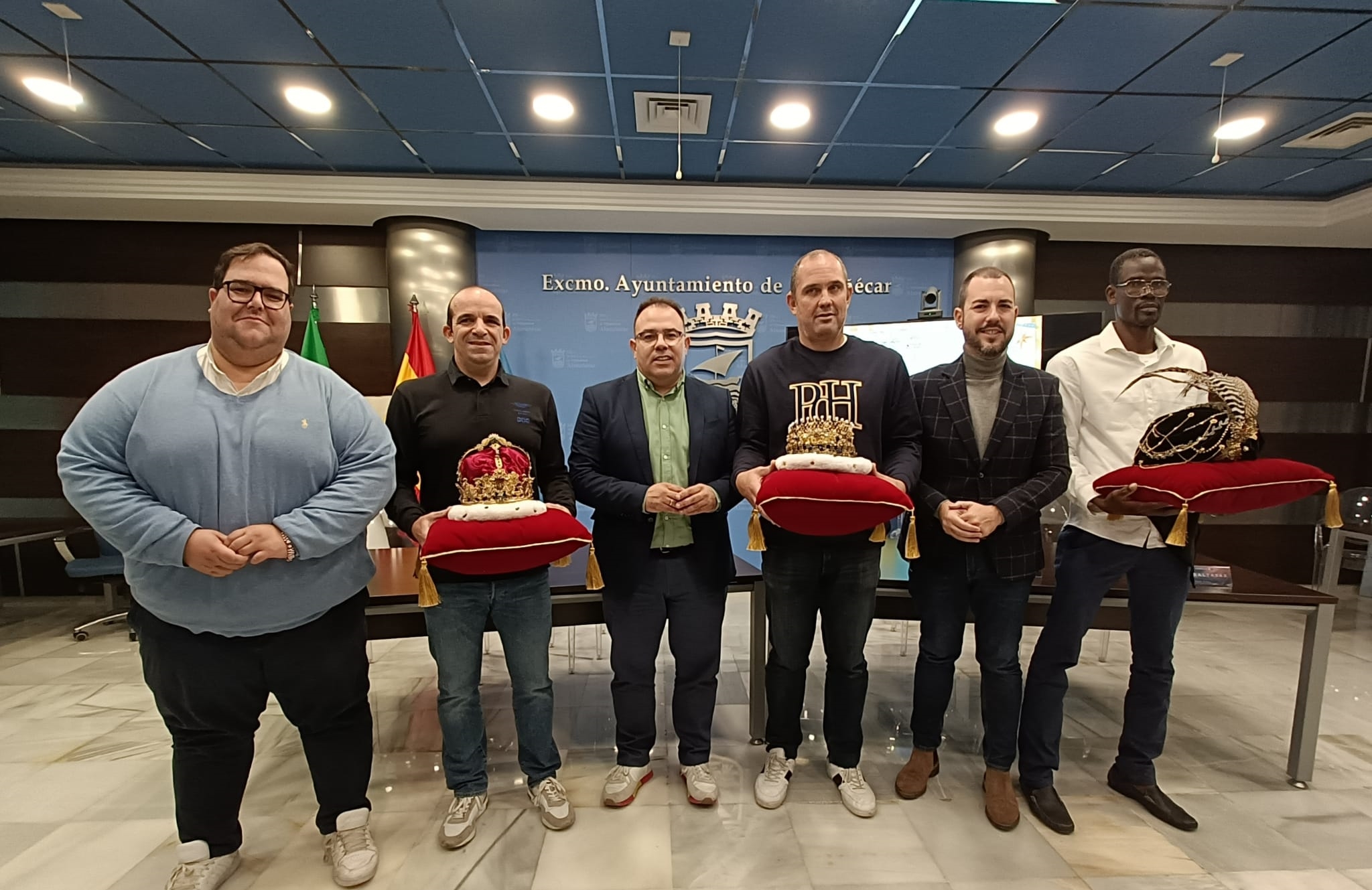 La Cabalgata de Reyes de Almuñécar contará tres magos de lujo y 14 carrozas de fantasía e ilusión